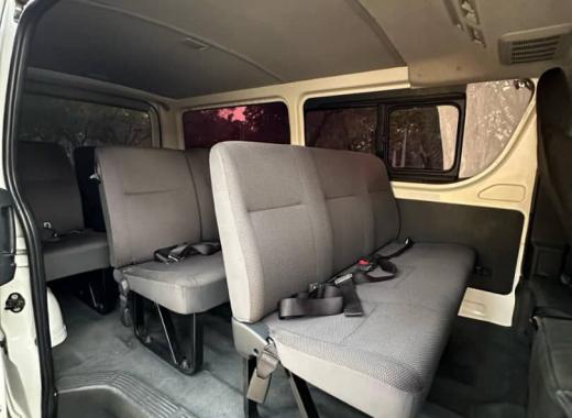 Hiace Bus 2015