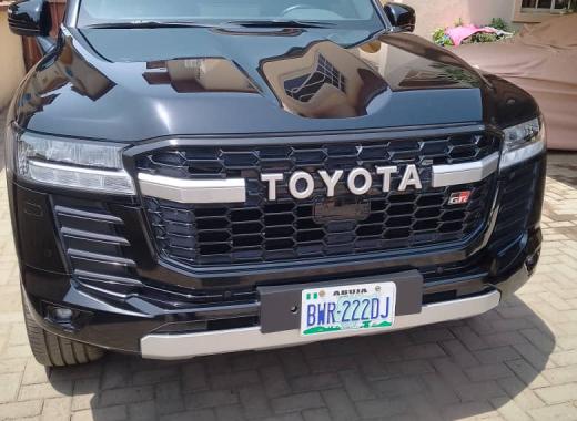 Toyota prado 2025